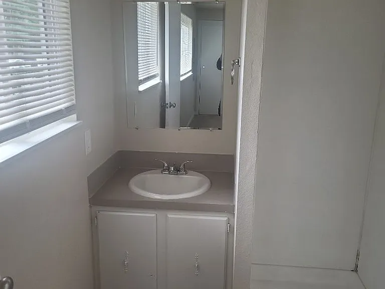 3331 NE 57th Ave — Photo 25