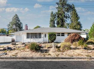 811 NE Clyde Pl #116-C, Grants Pass, OR 97526