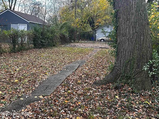 1422 Clara Ave — Photo 6