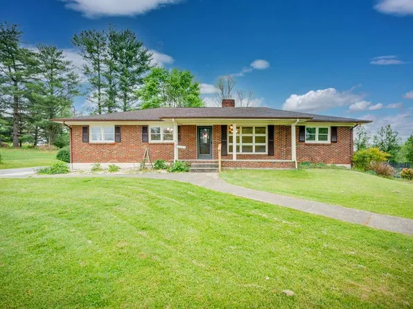 21121 Battle Hill Dr, Bristol, VA 24202