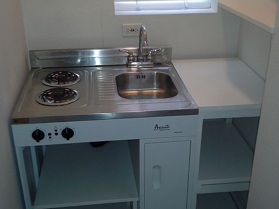 4th image of 1144 3/4 Echo Park Ave