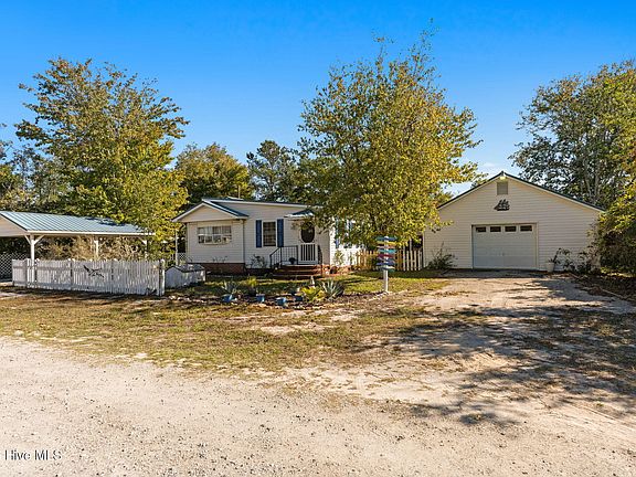 3rd image of 2468 Captain Kidd Drive SW
