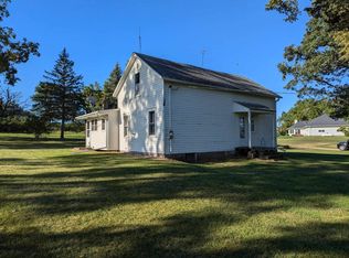 10123 E Pleasant View Rd, Davis, IL 61019