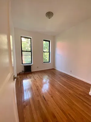 Rented by Dynamik Realty | media 21