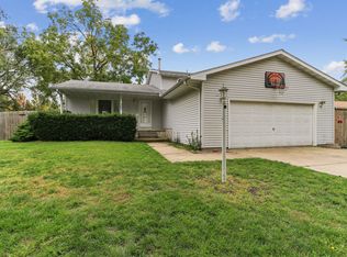 305 Nelson Ct, Champaign, IL