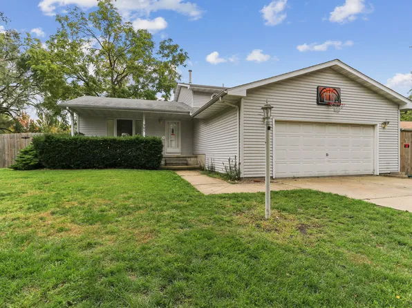 305 Nelson Ct, Champaign, IL 61820