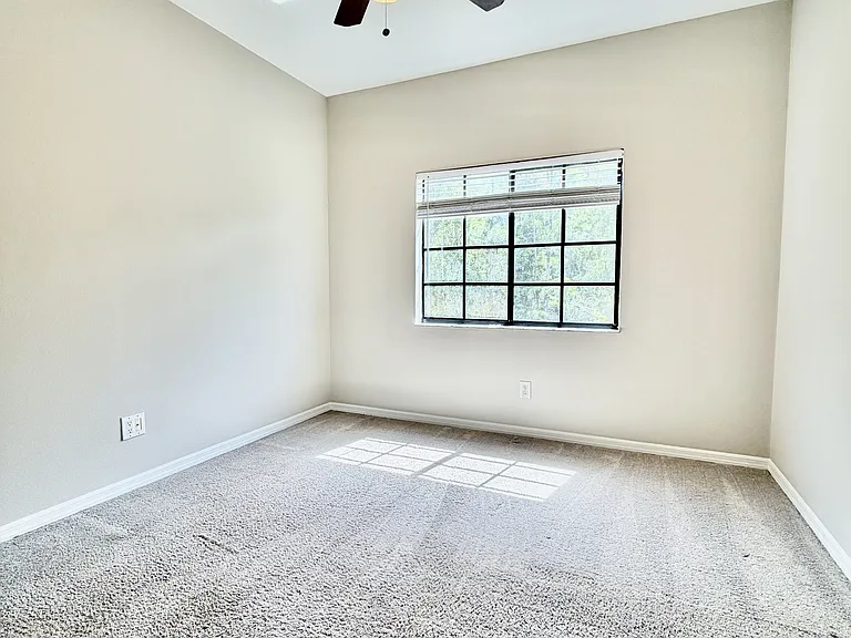 1050 Blackwater Dr #1 — Photo 23