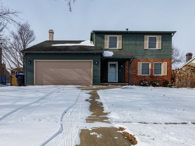 2007 Fallen Oak Rd, Bloomington, IL, 61704