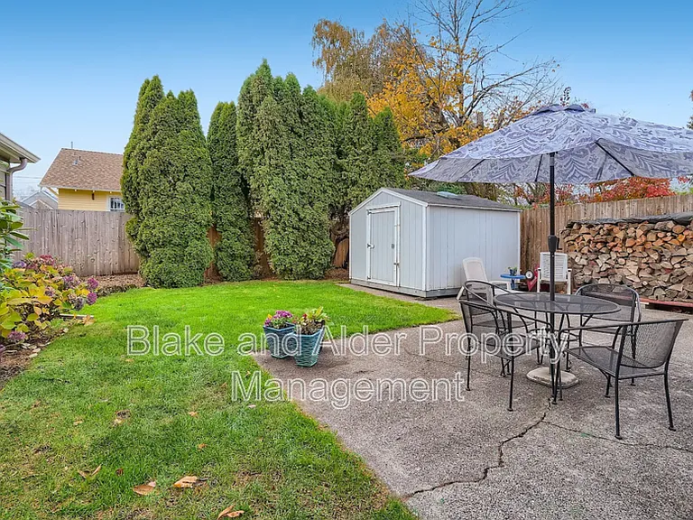 2727 NE 65th Ave — Photo 34
