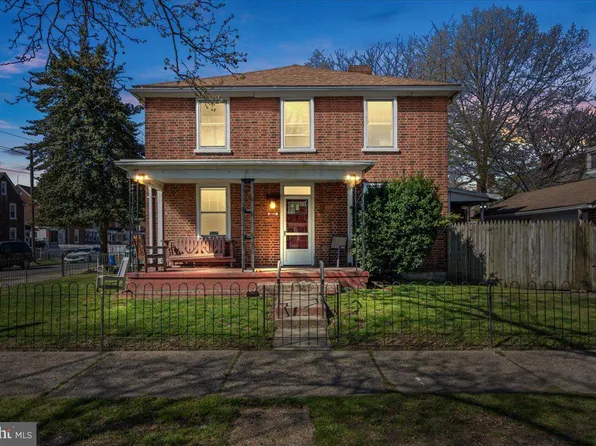 3031 W Octagon Rd, Camden, NJ 08104