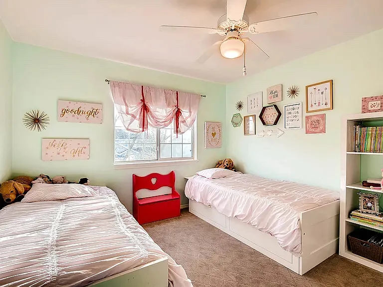 1315 Iris Cir — Photo 13