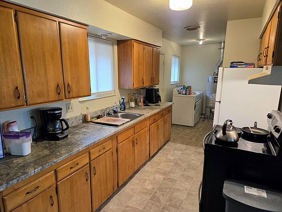 5th image of 1301 Prune St
