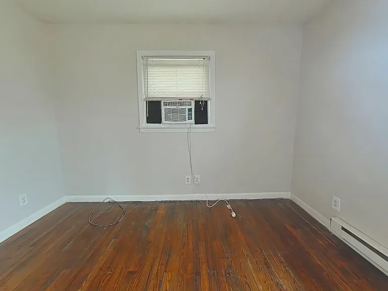 3401 Martin Ave — Photo 7