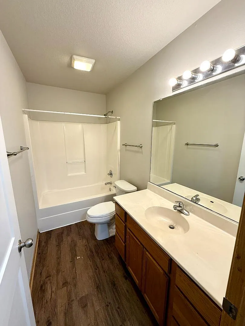 Unit Photo - 4524 Twain Cir #6