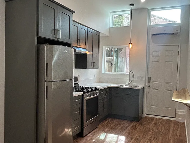 5413 W 118th St #1 — Photo 3