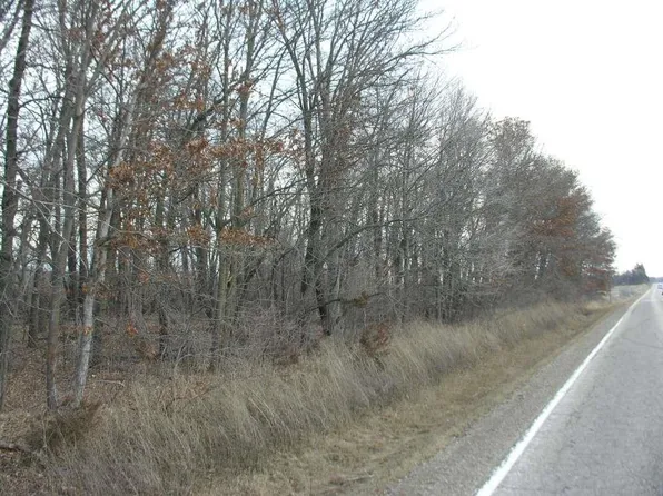 March Ave, Osage, IA 50461