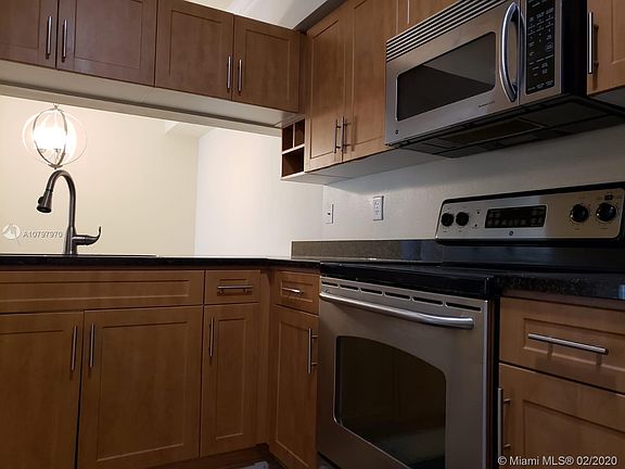 4th image of 6573 Emerald Dunes Dr APT 203