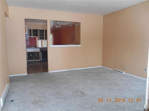 2nd image of 5723 Centralia St