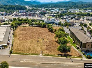 2510 Teaster Ln, Pigeon Forge, TN 37863