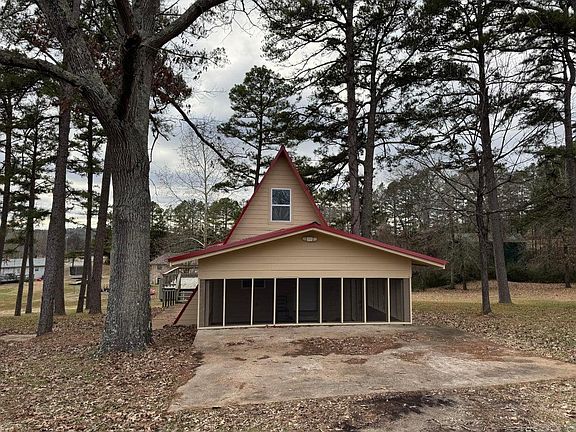 4th image of 68 Park Cir