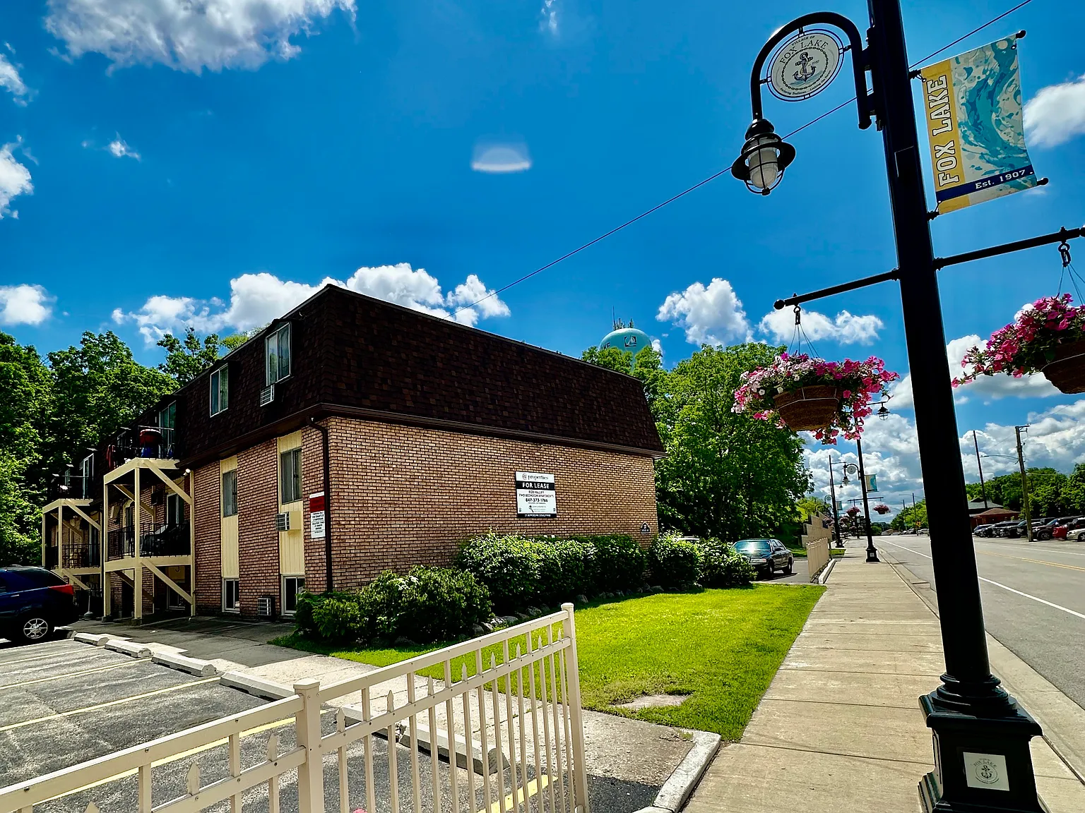 2 bed, 950 sqft, $1,600 — Photo 2