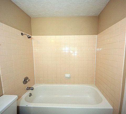 5th image of 1090 E Cedar St APT 2