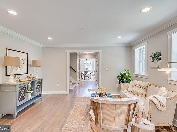 3rd image of 3614 Tupelo Pl
