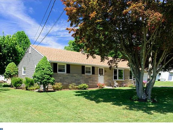 2nd image of 382 Atkins Ave