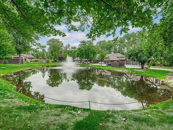 3rd image of 8254 Chestnut Dr #41B