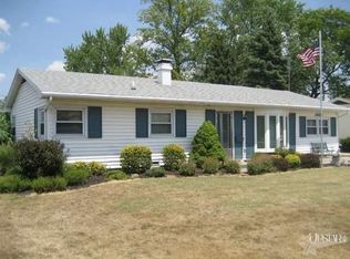 1506 Pacific Dr, Fort Wayne, IN 46819