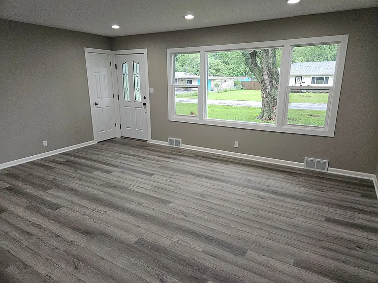 1259 E Berkeley St — Photo 2