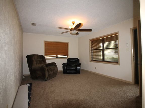 2nd image of 182 Velma Dr