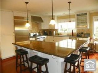 6071 Shields Dr, Huntington Beach, CA 92647