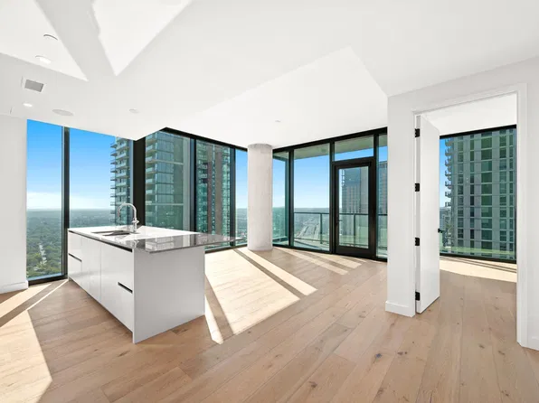 610 Davis St #3002, Austin, TX 78701