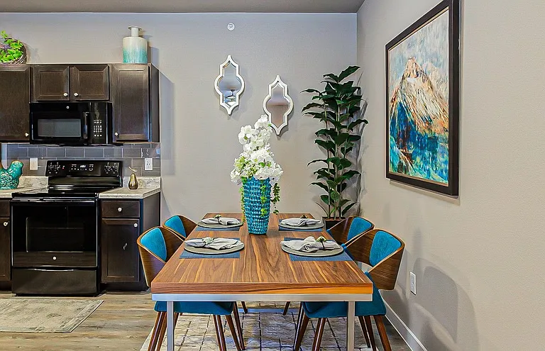 Paragon Westover Hills Apartments — Photo 3