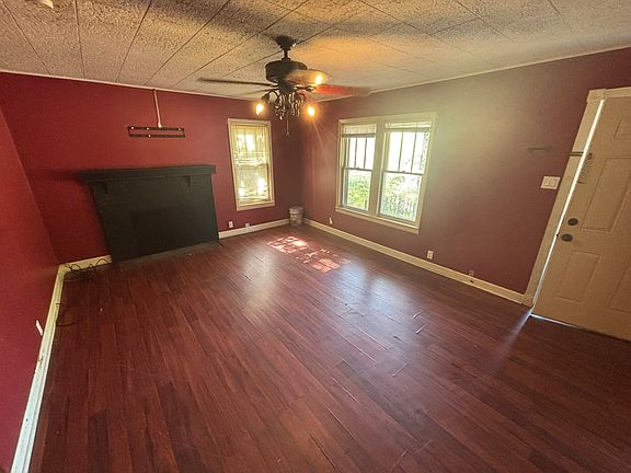 5th image of 116 Royal Ave