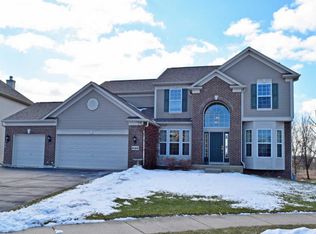 4044 Diana Ct, Carpentersville, IL 60110