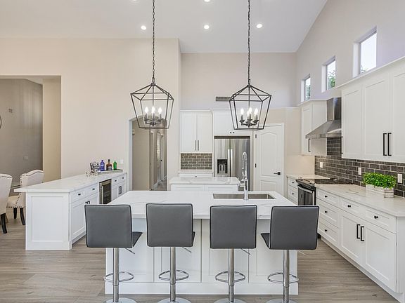 3rd image of 5253 E Villa Rita Dr