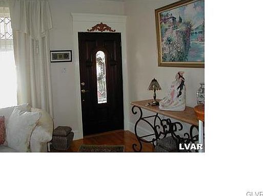 4th image of 528 N Muhlenberg St