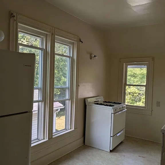 530 E Mulberry St — Photo 7