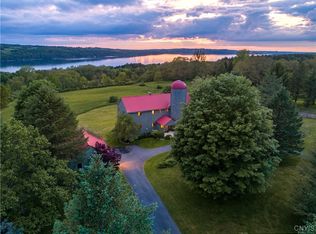 1539 Tracy Dr, Skaneateles, NY 13152
