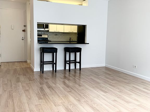 4th image of 270 W 17th St APT 2K