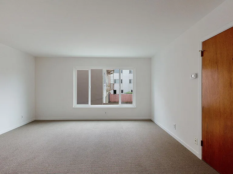 1400 La Playa Ave — Photo 7