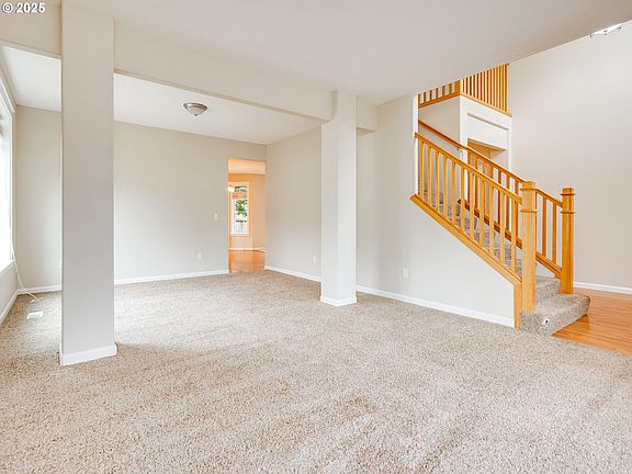 5th image of 2002 NE 183rd Ave