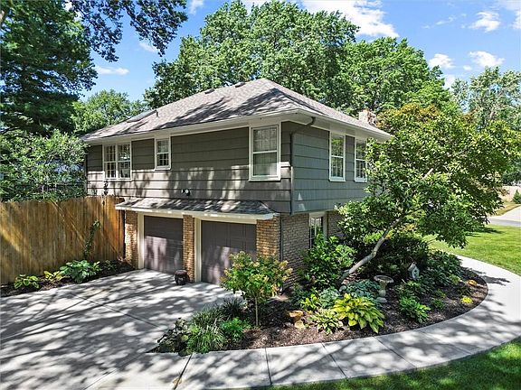 2nd image of 5226 Mohawk Ln
