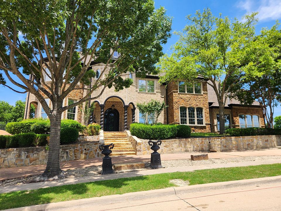 1st image of 112 Mont Blanc Dr