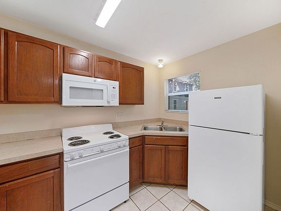 4th image of 414 Cupples Rd Unit 302-1