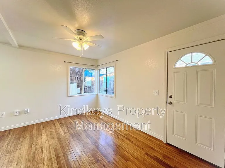 5044 Muir Ave — Photo 4