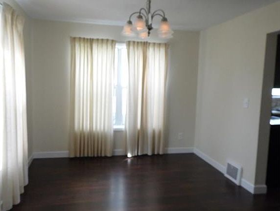 4th image of 1735 11th St