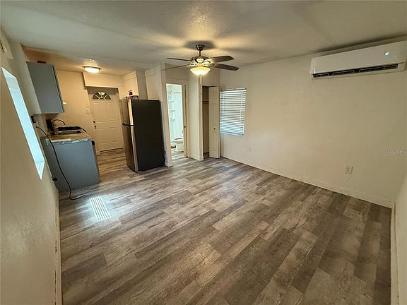 2nd image of 324 NW 19th St